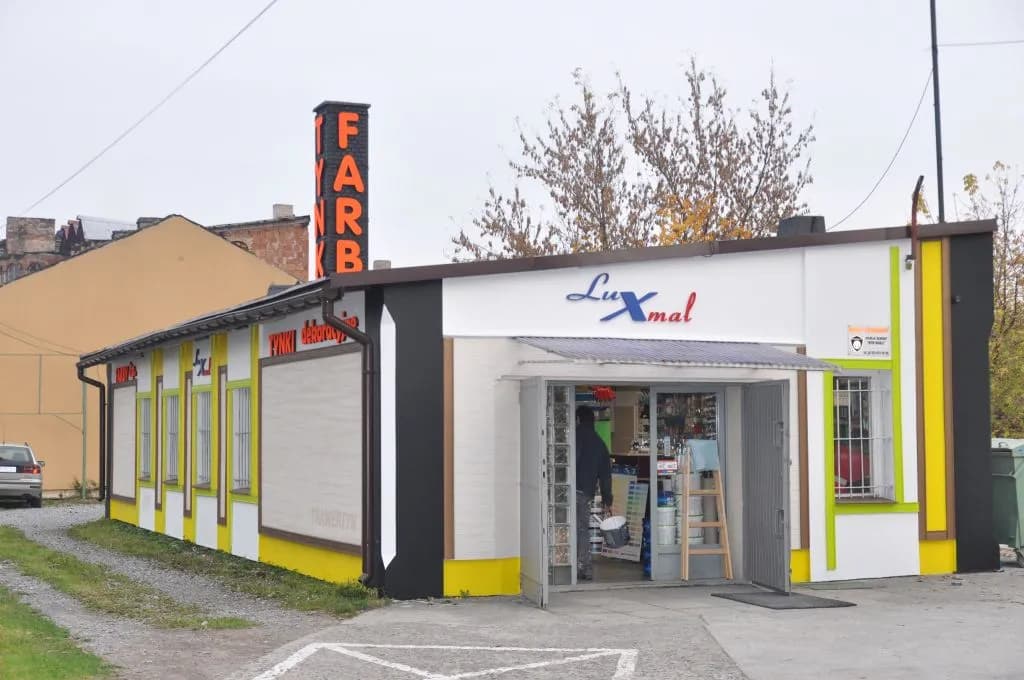 Jak skutecznie pomalować tynk strukturalny - wybór farb i technik