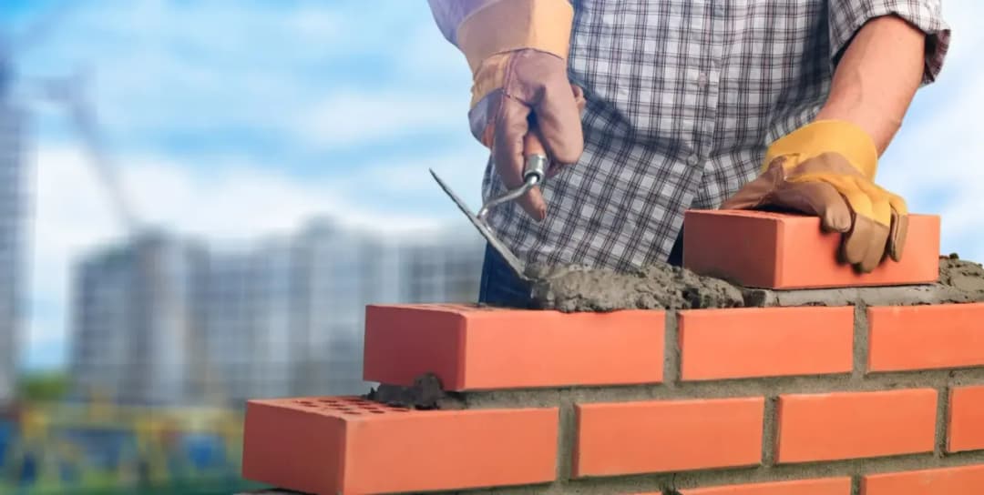 Ile wody do zaprawy cementowej? Kluczowe proporcje dla sukcesu